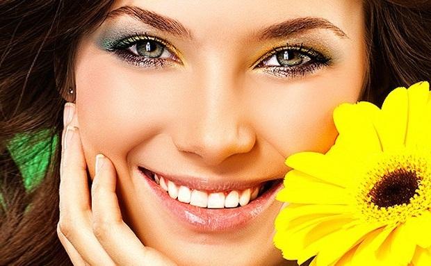 Безметалловые коронки на передние зубы Безметалловые коронки на передние зубы